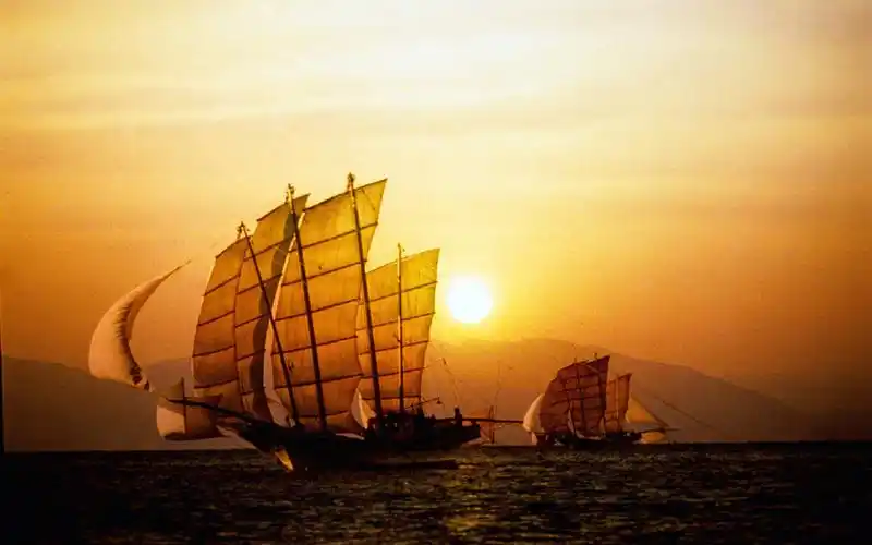 海上帆船美景图片电脑壁纸.