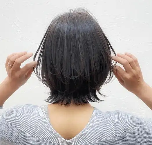 "短发外翻翘"_中国_发型_形象