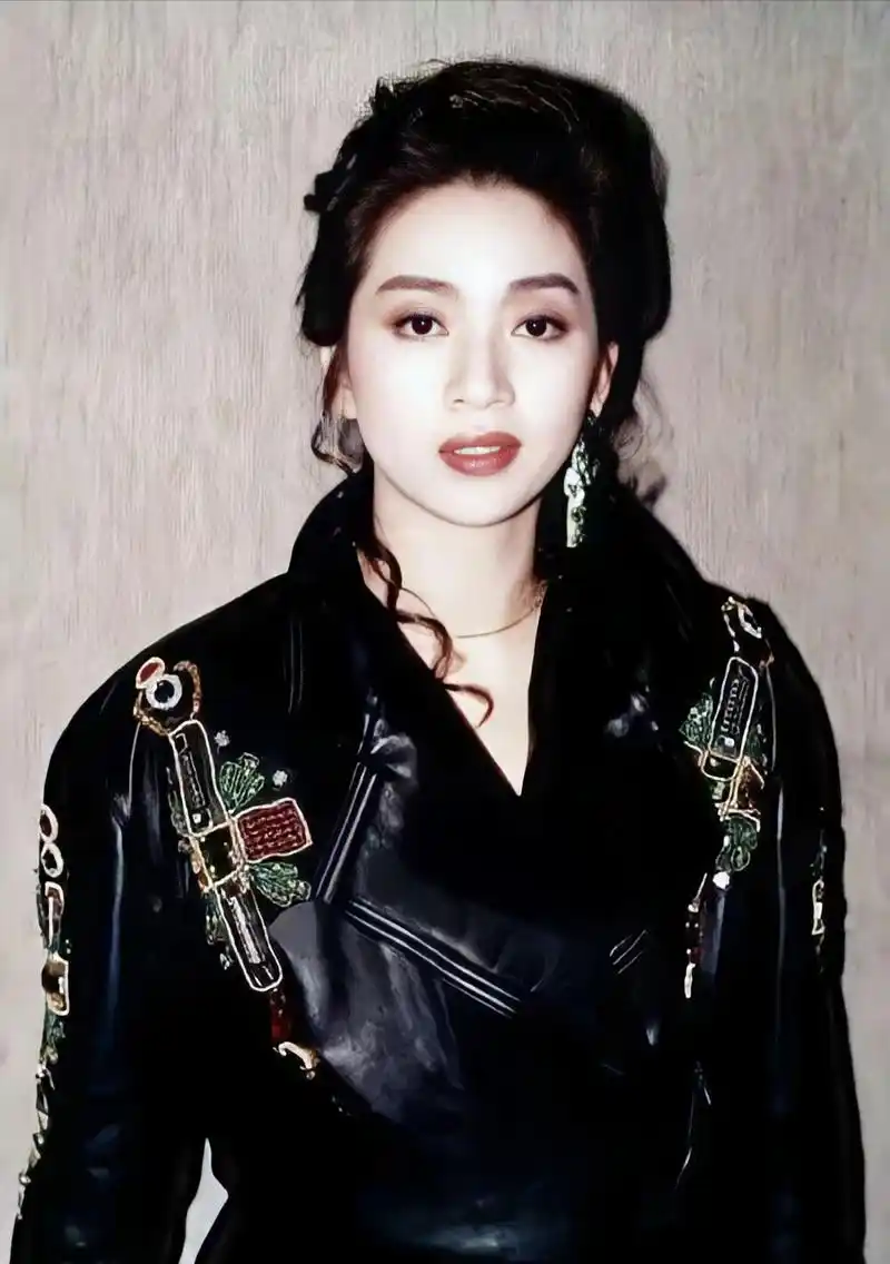 梅艳芳——香港一代佳人,美丽优雅,气质不俗