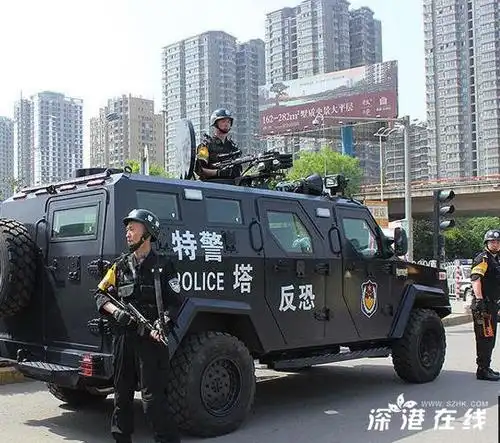 西安特警配备价值百万反恐防爆车轮胎被击中也能行驶图