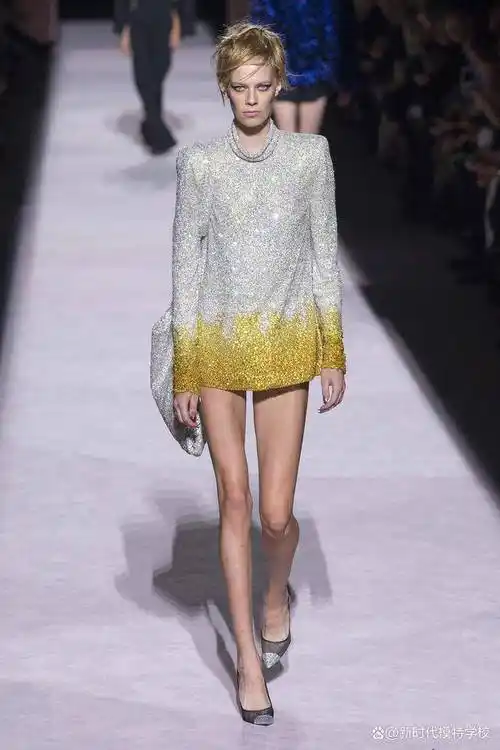 模特走秀:优雅的艺术表现_服装_方面_技巧