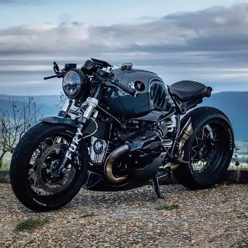 进口宝马拿铁1200摩托车四缸cb400改装复古街车趴赛重机车公路赛