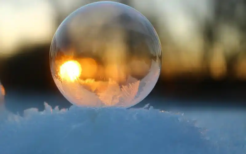 唯美透明泡泡图片桌面壁纸