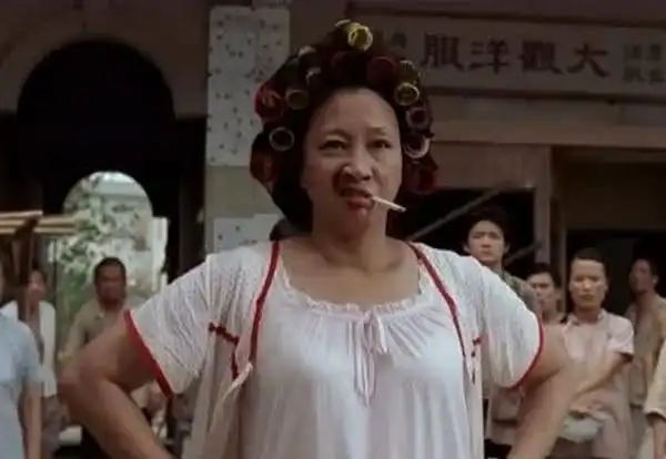 记得功夫里包租婆吗自称年轻时候是校花看到照片后我信了