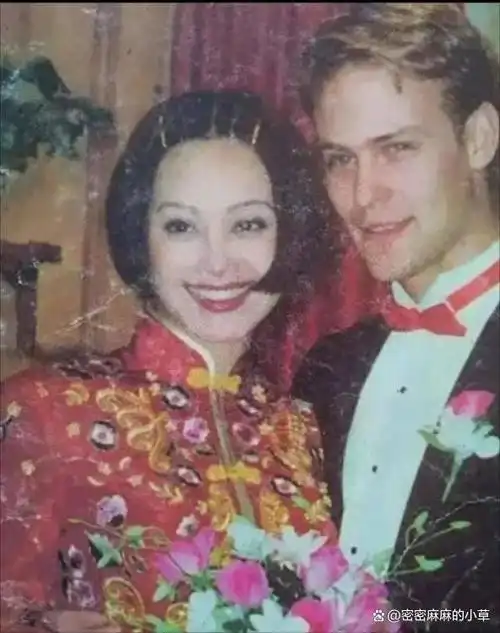 宁静出淤泥而不染年过50不结婚不恋爱风采依旧在