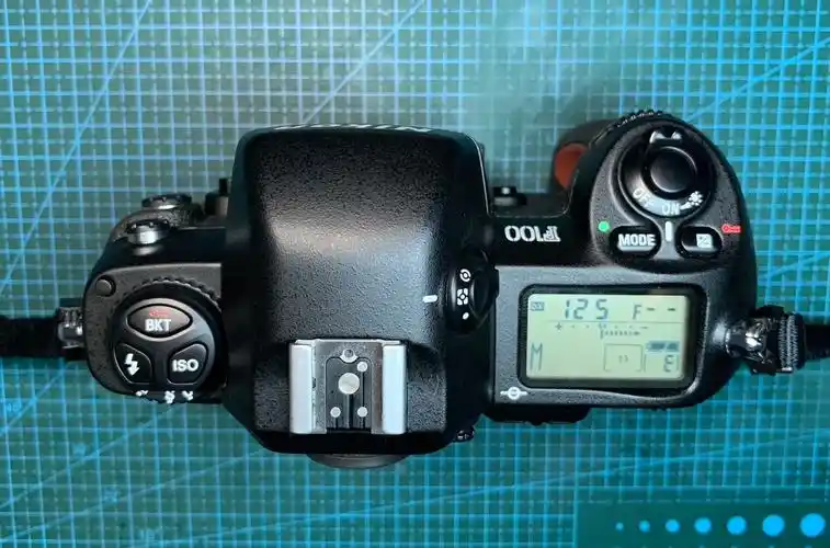 尼康 nikon f100 胶片相机 机身 成色如图,功能一 - 抖音