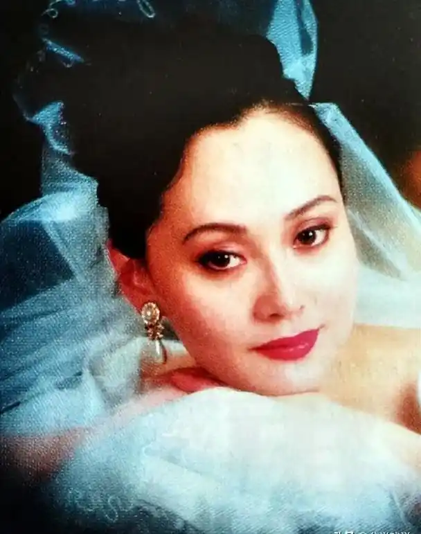 大宋佳:前夫比她大21岁,46岁生二娃,55岁再婚嫁比利时富商