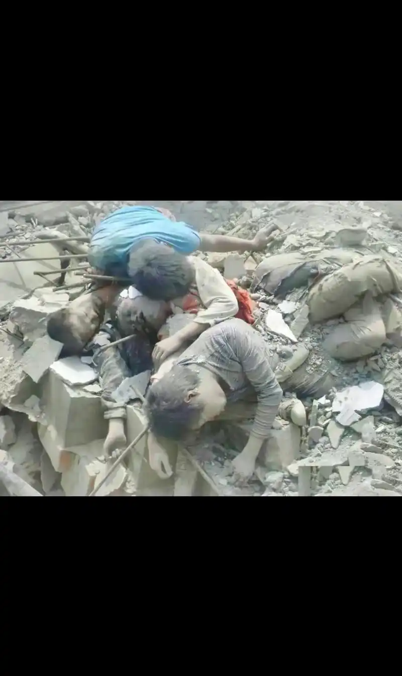 再次看见这些图片我依然忍不住抽泣.#汶川地震15周年祭 #缅 - 抖音