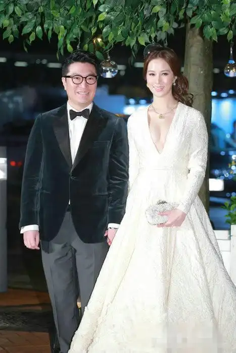 同样是嫁入豪门,郭晶晶徐子淇衣品差距竟然那么大!