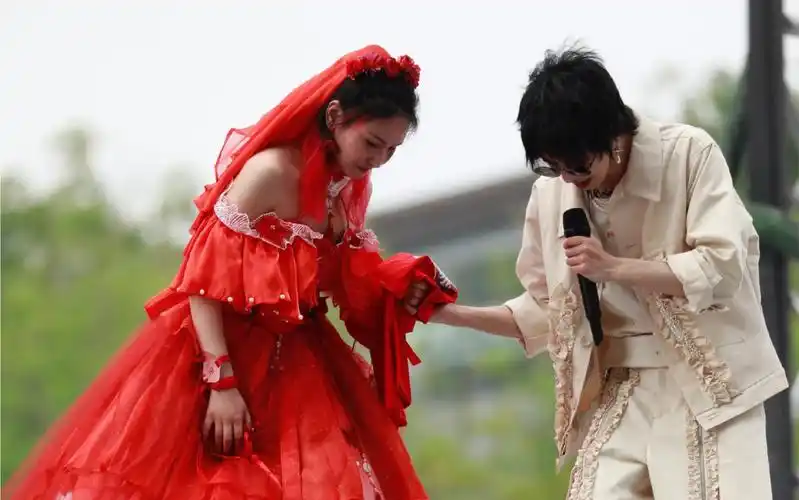 听说还热搜第一了【华晨宇×左立|成都站05/02】(2023)