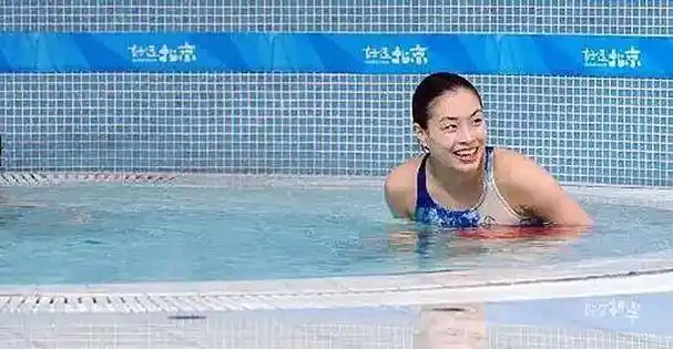 "跳水皇后"吴敏霞:追平郭晶晶记录,退役嫁平民老公,今生二胎