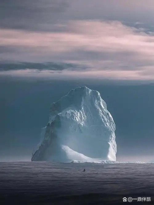 探索格陵兰岛,你会被其独特的自然风光深深吸引