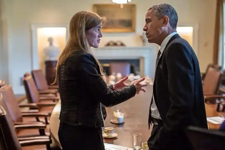 samantha power advises foreign affairs students: get close and