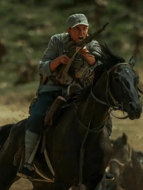 冲锋陷阵护民,不惧;热血捐躯卫国,不悔.