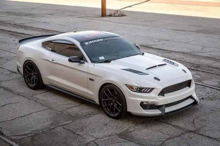 肌肉型跑车的代表,福特野马5.0 gt