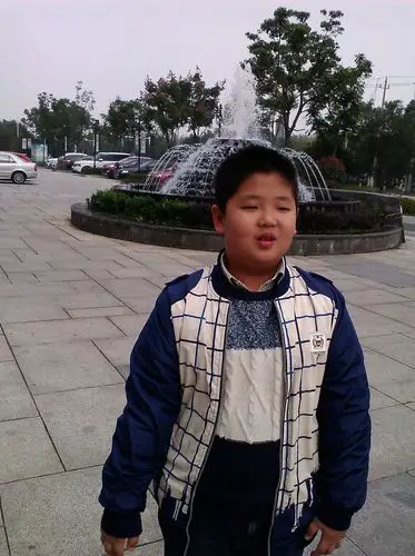 嘟嘟小帅哥(胖得可爱)