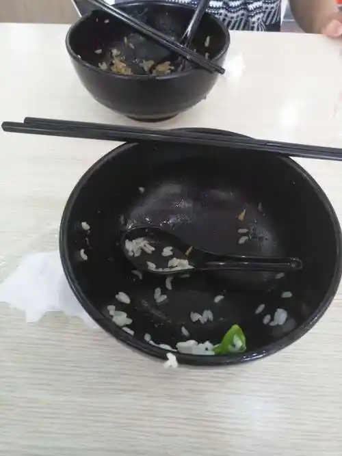 好吃不贵,经济实惠,每次吃完都是空碗,支持田老师.