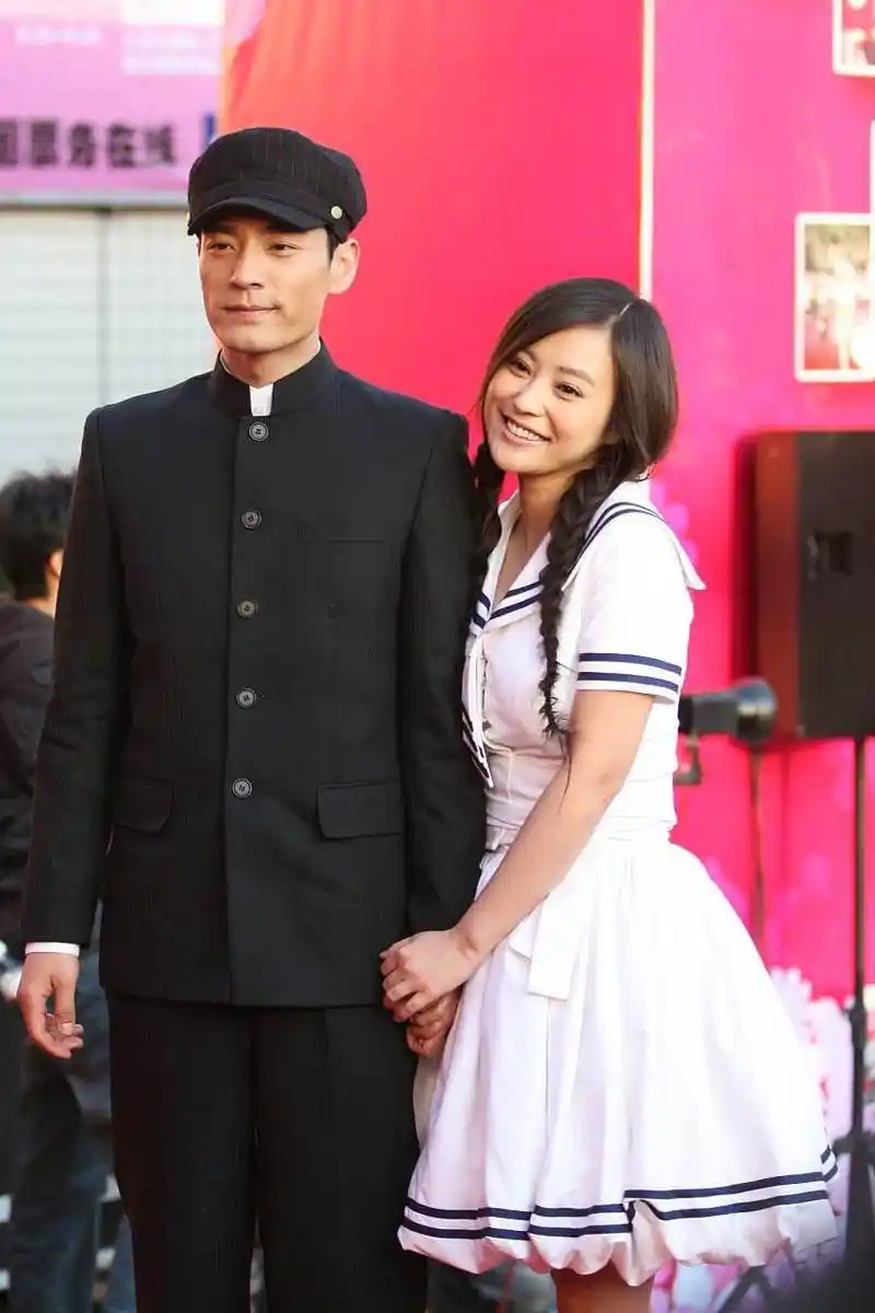 李光洁,也该火了 24岁的李光洁,籍籍无名,没背景,在圈内独自闯荡.