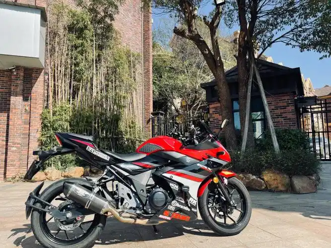 聊聊豪爵铃木gsx250r