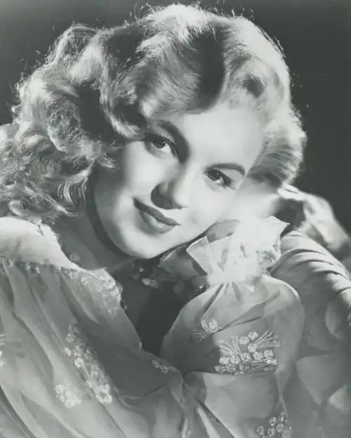 就是这位女神曾被美国电影学会百年来最伟大的女演员第6名,她只用短短