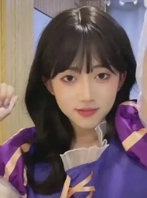 网红也难逃伪娘封杀令,知名男扮女装博主被封杀,变装后难辨雌雄