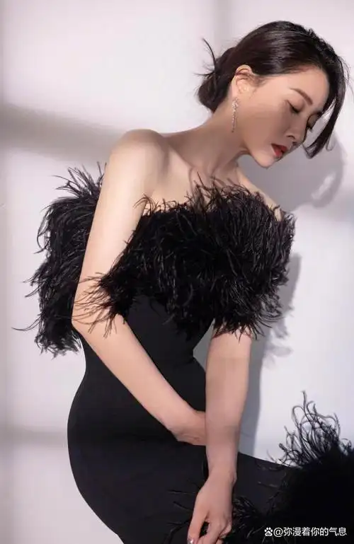 而今年的上海电视节更是备受关注,因为娱乐圈知名女演员殷桃获得了