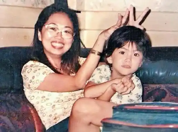 回顾昆凌嫁大14岁歌手周杰伦婚后连生三胎今一家五口其乐融融