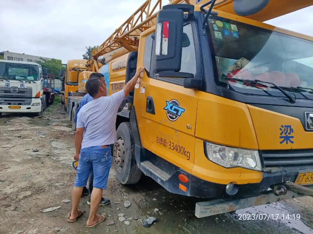 守护吊装安全,你我同行!#吊车安全官 @Ⅹcmg徐工起重 - 抖音