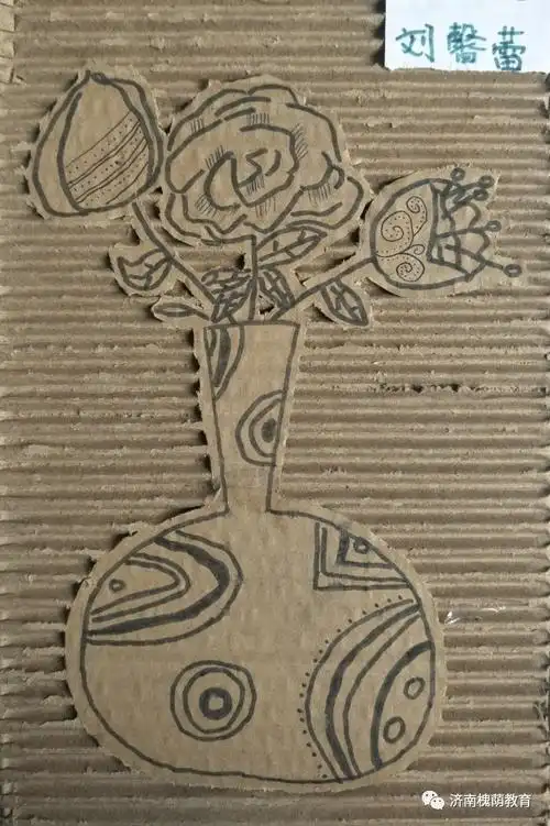 美里湖第二小学纸板画动动手让你把废旧纸盒装饰你的生活