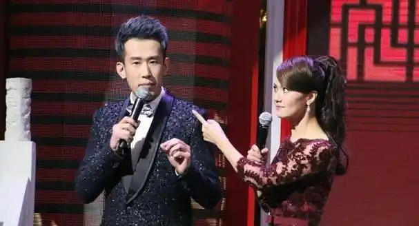 18岁出道,跟赵本山上春晚没红,今成综艺常客,还进军荧幕|于洋|小沈阳