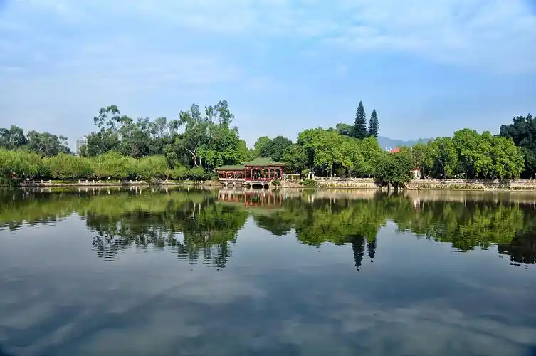 福州西湖公园守望1700年的清风明月