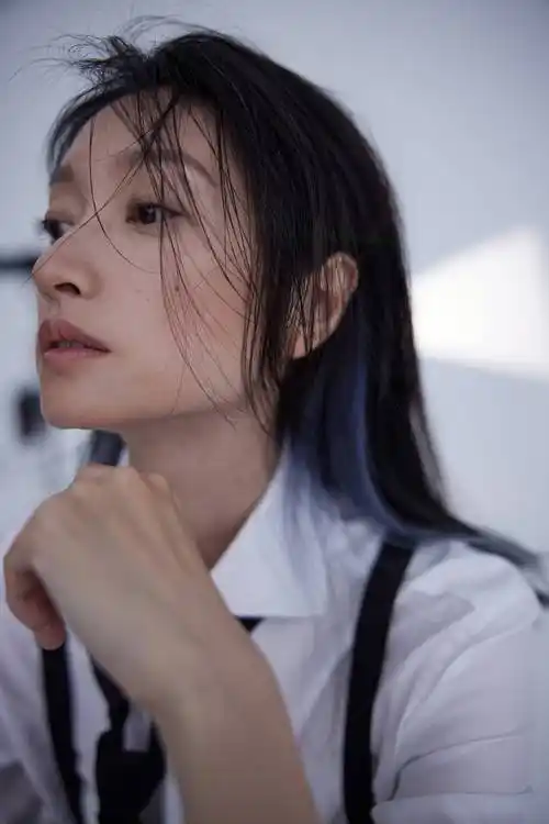 演员沈佳妮饰演的多重角色将以不同视角演绎人类生与死,爱与恨的深刻