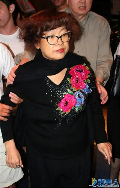 肥姐沈殿霞是怎么死的 黑社会背景及遗产协议曝光 / 比乐族