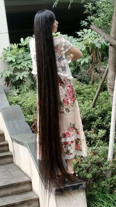 蕾蕾周末在家拍了一组照片发来大家欣赏