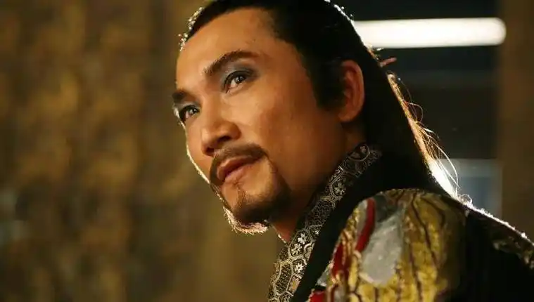 否认演过常威,曾被曝不忠诚,54岁的邹兆龙,坏到骨子里的武打演员_功夫