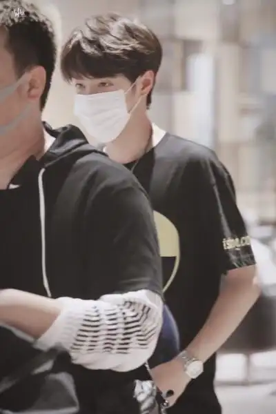 2019肖战王一博第二次双人机场