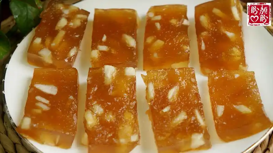 马蹄糕是福州传统小吃,清凉爽口,富有弹性,做法非常简单!