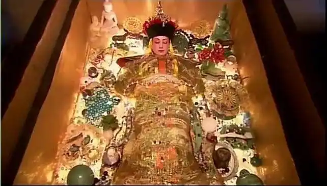 东陵大盗孙殿英盗掘了慈禧墓最后下场如何