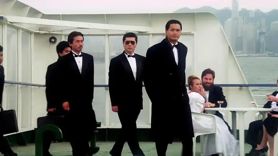 赌神:赌神出场就是帅,光这气势就无人能敌,bgm更是经典!