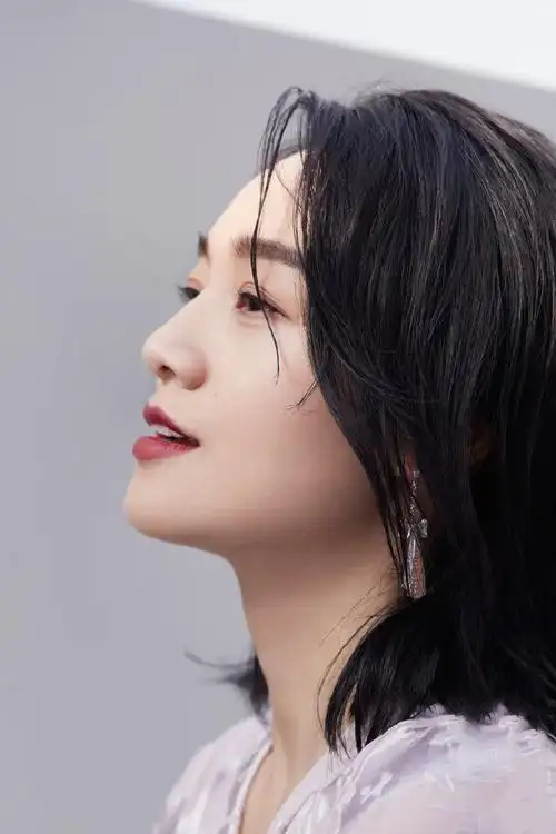 美女主持人:朱丹