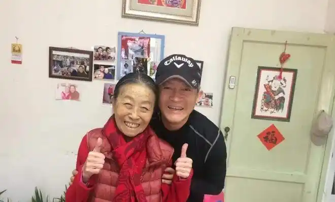 张少华干儿子为她养老送终亲儿子让她苦恼离世时还带着遗憾