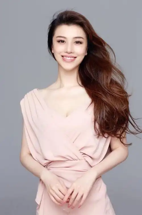 葛天:24岁嫁偶像刘翔,结婚不到1年就离婚,如今过得如何了