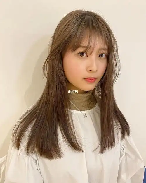 夏季发色 夏天好看的头发颜色 亚麻金色 显白发色 适合黄皮发热_发色