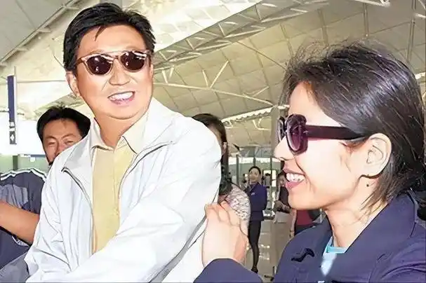 钟楚红:拒绝刘德华成龙的追求,为亡夫守寡至今,64岁气质仍不减