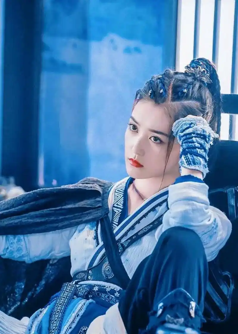 蒋依依,中国内地女演员,毕业于中央戏剧学院表演系