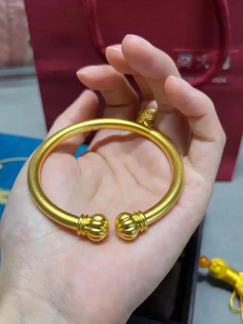 古法金|开口南瓜头手镯 61克实心,寓意多子多福,健康平安78 - 抖音