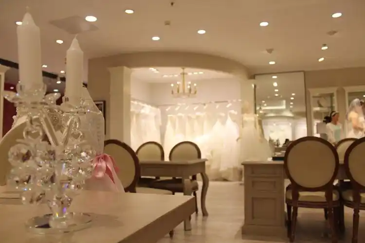婚纱店