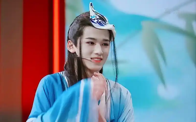 好灵动的碧眼狐狸一颦一笑摇曳了星云宋亚轩王牌第六期绝美镜头