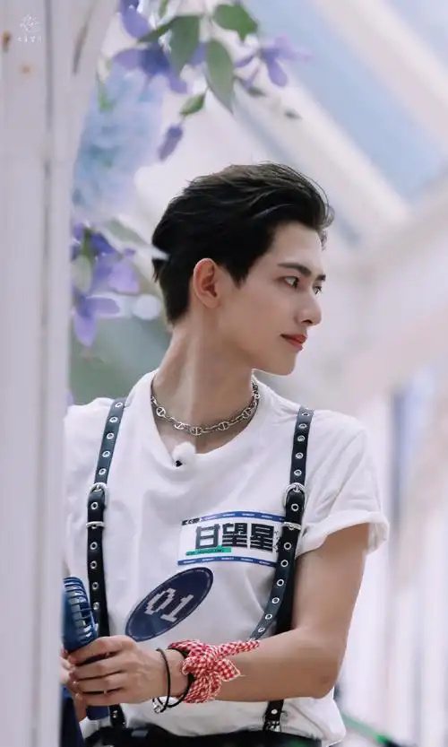 酵素助力创造营甘望星闪耀闯关#帅气可爱变换自如@创造营2021-甘望星