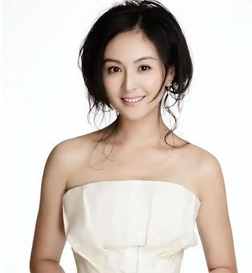 "最干净女演员"戴娇倩,富商苦追10年才嫁,今和女儿被宠成公主